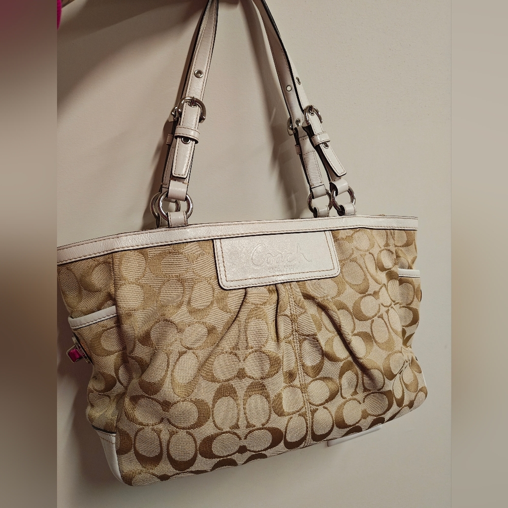 Coach Beige and Cream Signature Vintage Tote